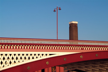 Blackfriar's Bridge and Tate Modern,  London, UK