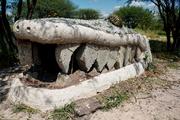 Fototapeta premium quetzalcoatl sculpture at the entrance or Tula archaeological site