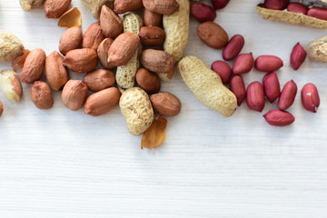 (Arachis hypogaea) cacaguate or dried whole peanut or shelled in containers