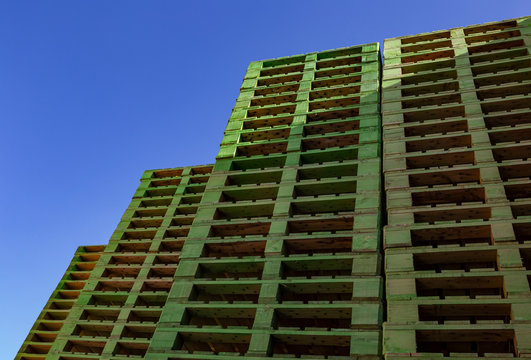 plenty of green wooden pallets, space to put text