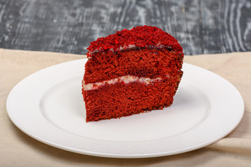 dessert biscuit cake red velvet with cream