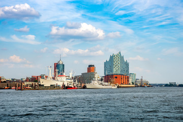 Naklejka premium Elbphilharmonie und Hafen, Hamburg, Deutschland 