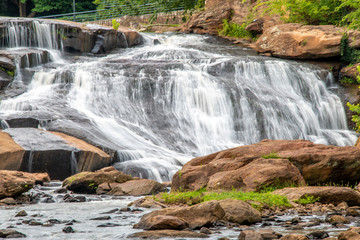 Fototapety  Wodospad w centrum Greenville w Południowej Karolinie