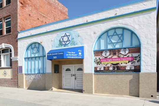 VENICE, CALIFORNIA - 17 FEB 2020: Pacific Jewish Center on the boardwalk in Venice Beach.