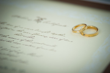 Wedding rings with shallow depth of field
