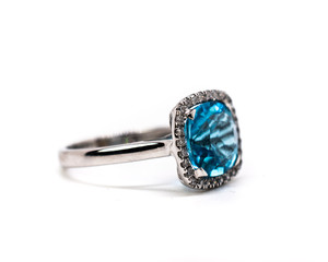 blue sapphire ring