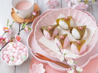 ひな祭り 2色の桜餅