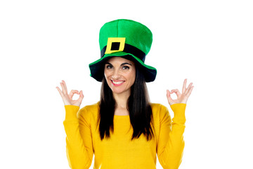 Brunette woman with Saint Patrick Day Hat