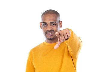 Afroamerican guy wearing a yellow jersey