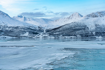 Obraz premium icy winter landscape in the Lyngen Alps, Finnmark in northern Norway north of the polar circle