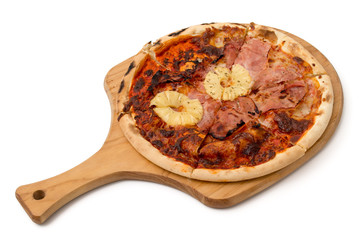 Pizza mit Schinken und Ananas