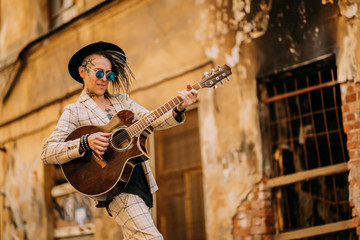 street guitar playing