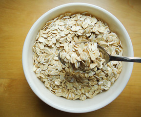 oat grains in bowl