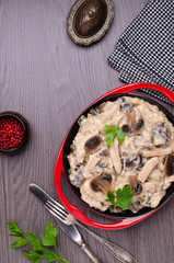 Stewed meat slices with mushrooms