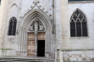 Collégiale Notre Dame de Dole - Construite en 1509 - ville de Dole - Département du Jura - France - Vue de l'extérieur