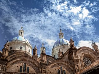 Fototapeta na wymiar Cathedral in Cuenca, Ecuador.