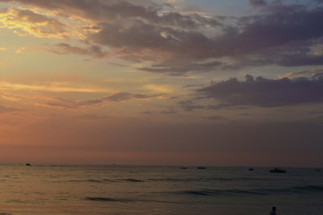 Obraz na płótnie Canvas a yellowish evening in the beach of goa