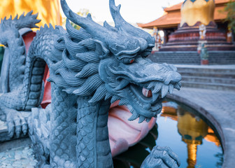 chinese dragon statue in temple Brahmavihara-Arama