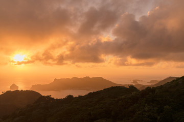 小笠原　中央山山頂から見た夕焼け空