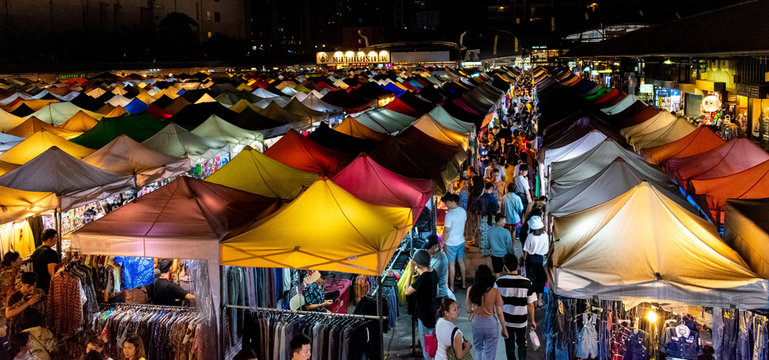 Talad Rot Fai Train Night Market Ratchada - Bangkok (Thailand)