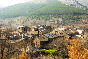 Pueblos de piedra negra españa, ruta de los pueblos negros