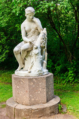 Obraz premium Marble statue Erminia in Pavlovsk park, Russia