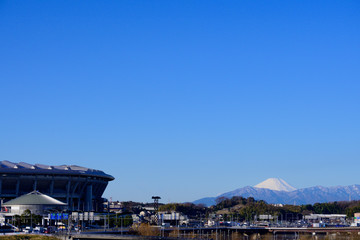 新横浜から見る冬の富士山