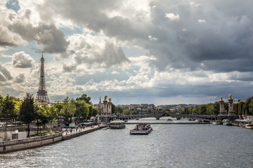 Fototapeta na wymiar City around Seine river