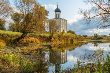 Fototapeta premium Church of the Intercession on the Nerl in the Vladimir region. Russia.