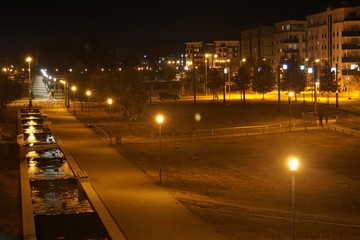Fototapeta na wymiar Citypark Karlsruhe bei Nacht 