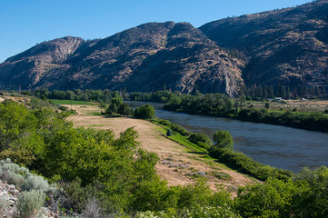 Fototapeta na wymiar Landscape valley river Okanogan River near Omak Washington