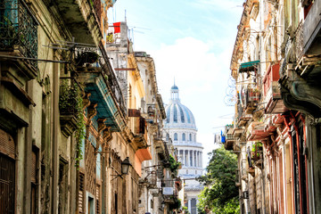 Fototapeta premium On the street of L'Havana, Cuba