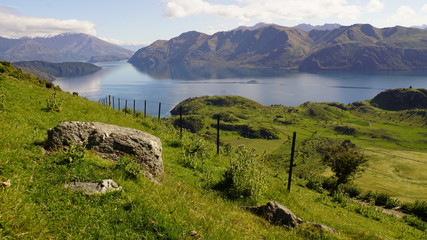 Lake Wanaka Bergbesteigung mit Blick auf den See 