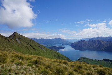 Lake Wanaka Bergbesteigung mit Blick auf den See 