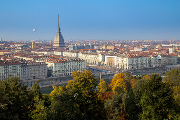 Fototapeta na wymiar Torino dall' alto