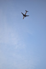 AVIÓN EN CIELO