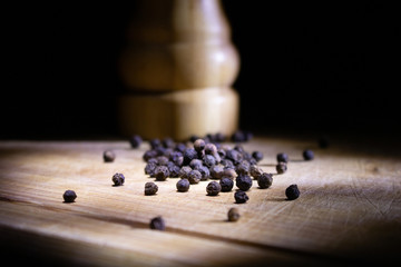 Poivrier et grains de poivre