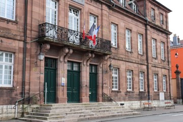 Mairie ou hôtel de ville de Montbéliard - ville de Montbéliard - département du Doubs - région...