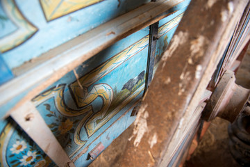 CARRO ANTIGUO PINTADO A MANO