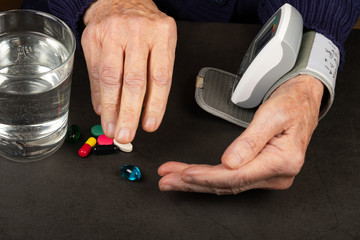 Blood pressure monitor