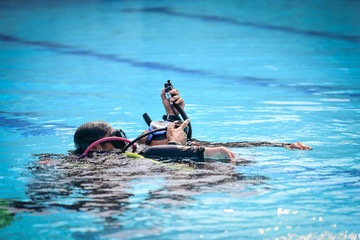 rescue buddy’s diver accident underwater water