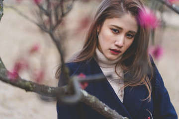 公園の女性