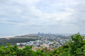 マーブルマウンテン（五行山）から見たダナン市内　ベトナム　ダナン　Danang City  seen from the Marble Mountain  Vietnam