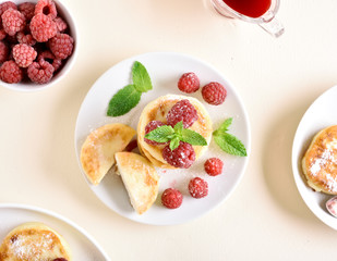 Cottage cheese pancakes with fresh raspberries