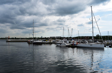 Fototapeta na wymiar boats on lake 