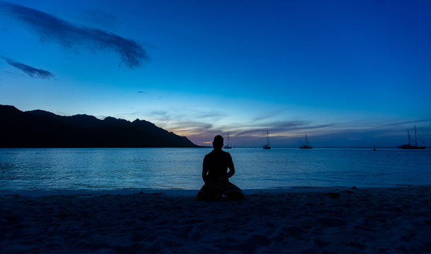 silhouette au coucher de soleil