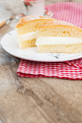 French dessert butter brioche Tarte tropezienne