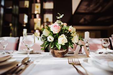 elegant wedding table setting