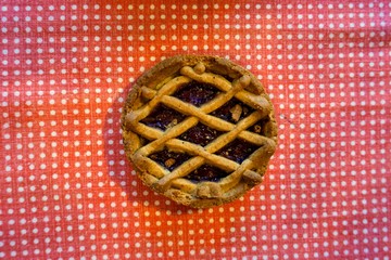 Small spelled pie for breakfast