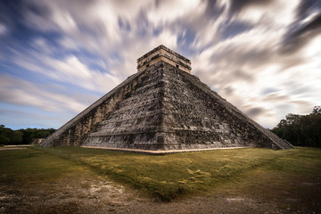 Weltwunder Maya-pyramide in Chichen Itza